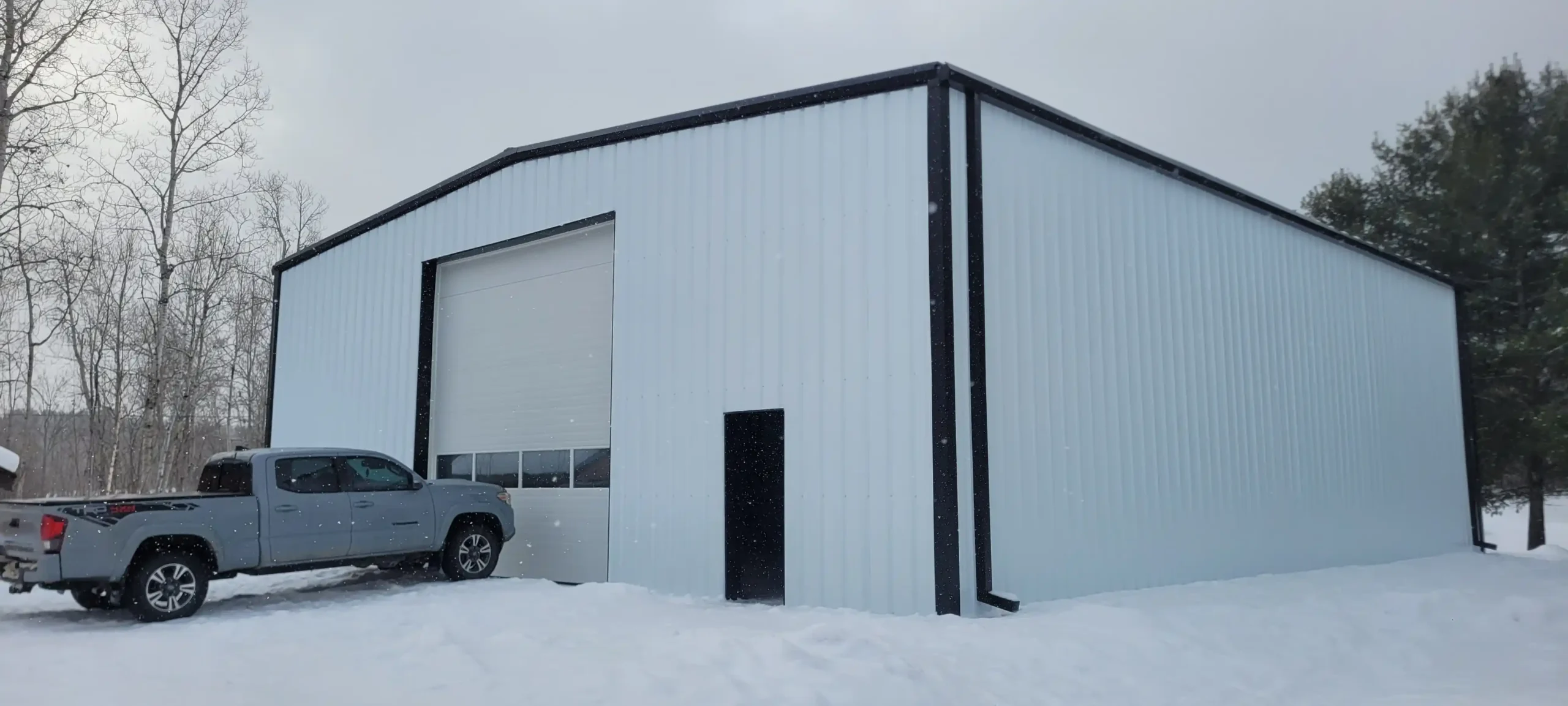 Clear-Span Storage Building